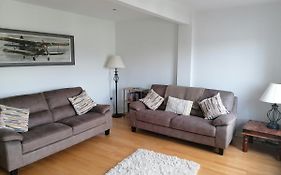 4 Clifden Court